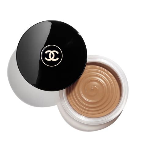 chanel les beiges powder bronzer and highlighter|Chanel soleil tan bronzing makeup.